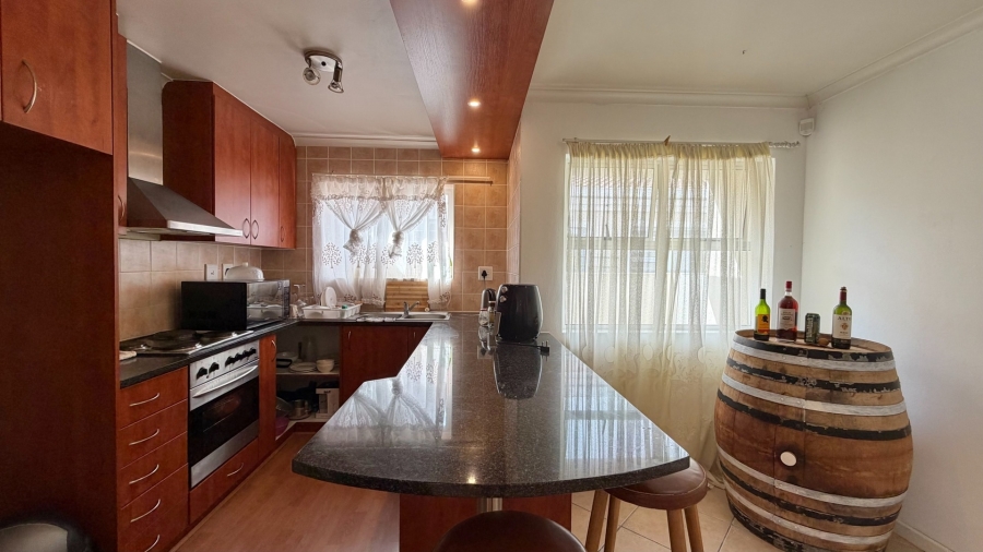 3 Bedroom Property for Sale in Gordons Bay Central Western Cape